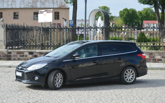 Ford Focus cena 27800 przebieg: 282100, rok produkcji 2011 z Wąchock małe 562